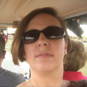 Meet your Posher, Stacy